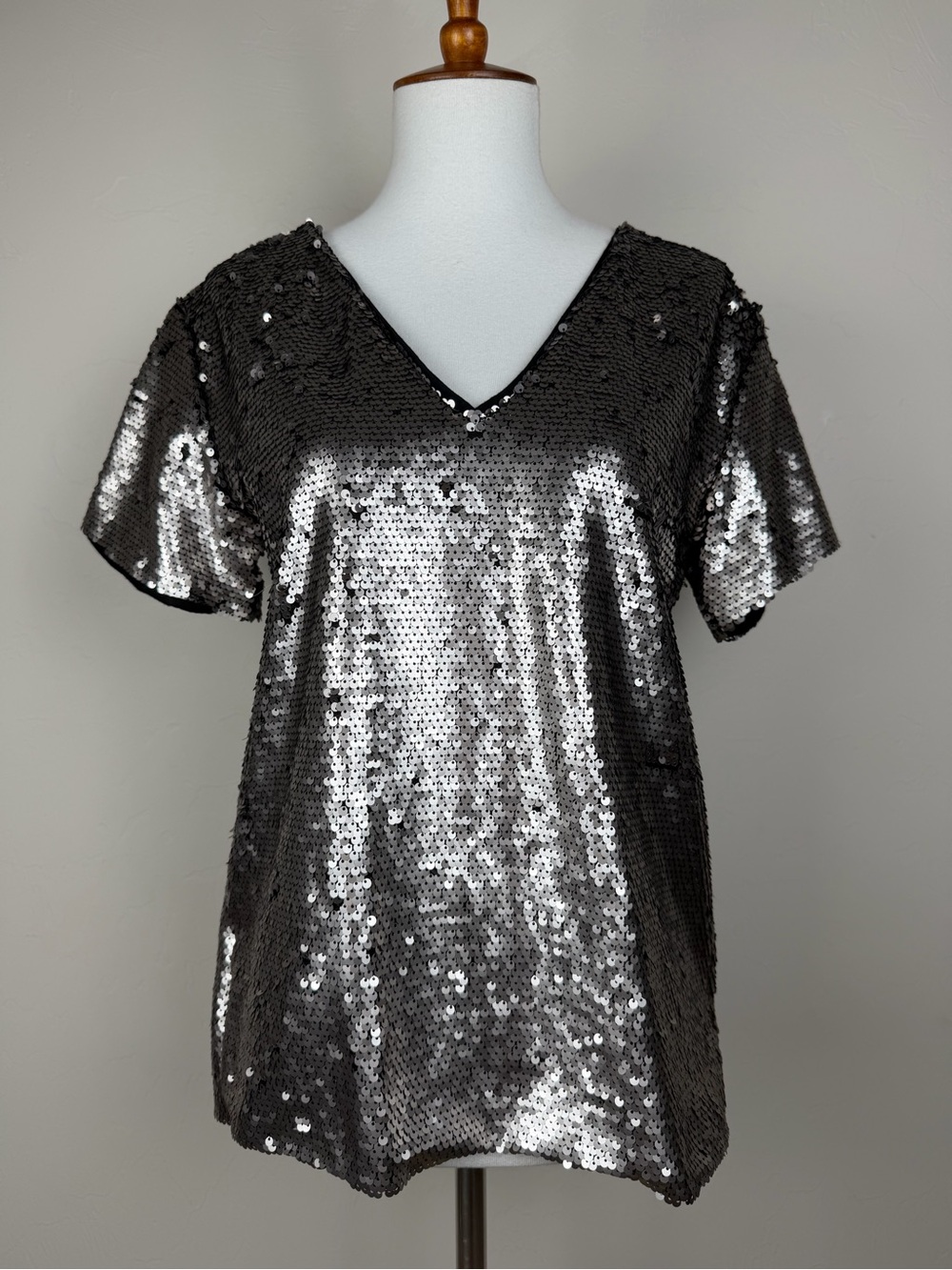 Anthropologie Vanessa Virginia Roisin Sequined Tee